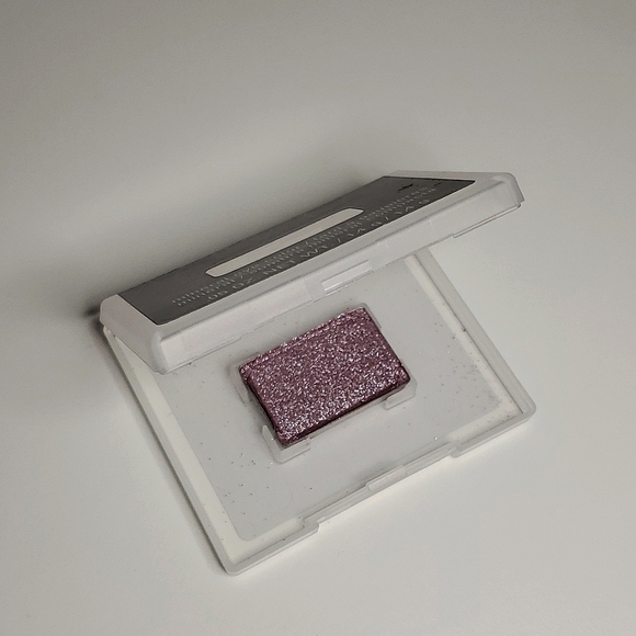 NEW Mary Kay Mineral Eye Color - Shimmering Lilac (1.4g) - Picture 2 of 4